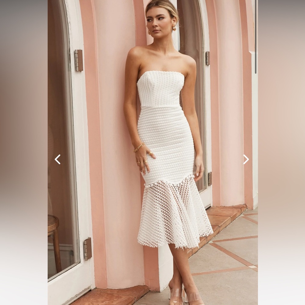 NWT: SELFIE LESLIE: ZOEY LACE OVERLAY FLOUNCE HEM MIDI DRESS WHITE